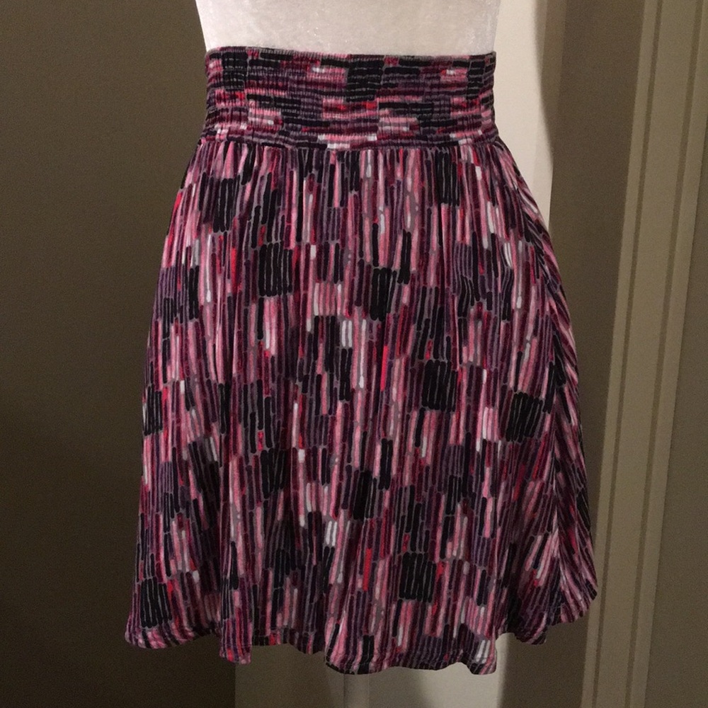 Abstract Print Swing Skirt